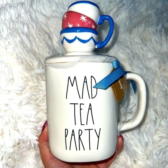 New Rae Dunn MAD TEA PARTY  ALICE in Wonderland Mug with Topper - Picture 1 of 4